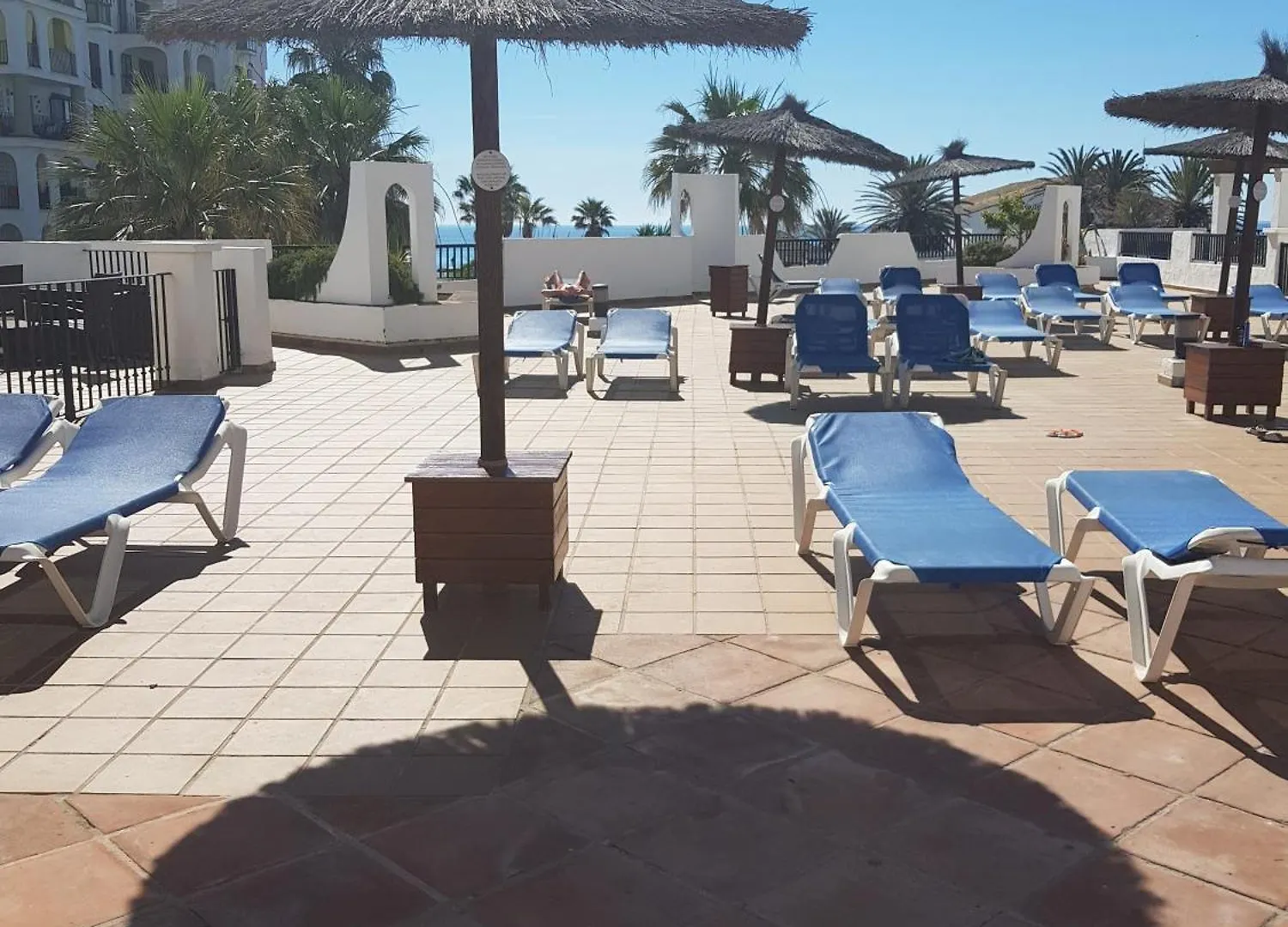 Gorgeous Apartment With Ideal Location Alongside The Beach And Marina And A Huge 68 Sqm Private Terrace Castillo de Sabinillas إسبانيا
