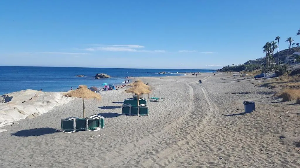 Gorgeous Apartment With Ideal Location Alongside The Beach And Marina And A Huge 68 Sqm Private Terrace Castillo de Sabinillas 0*,  إسبانيا