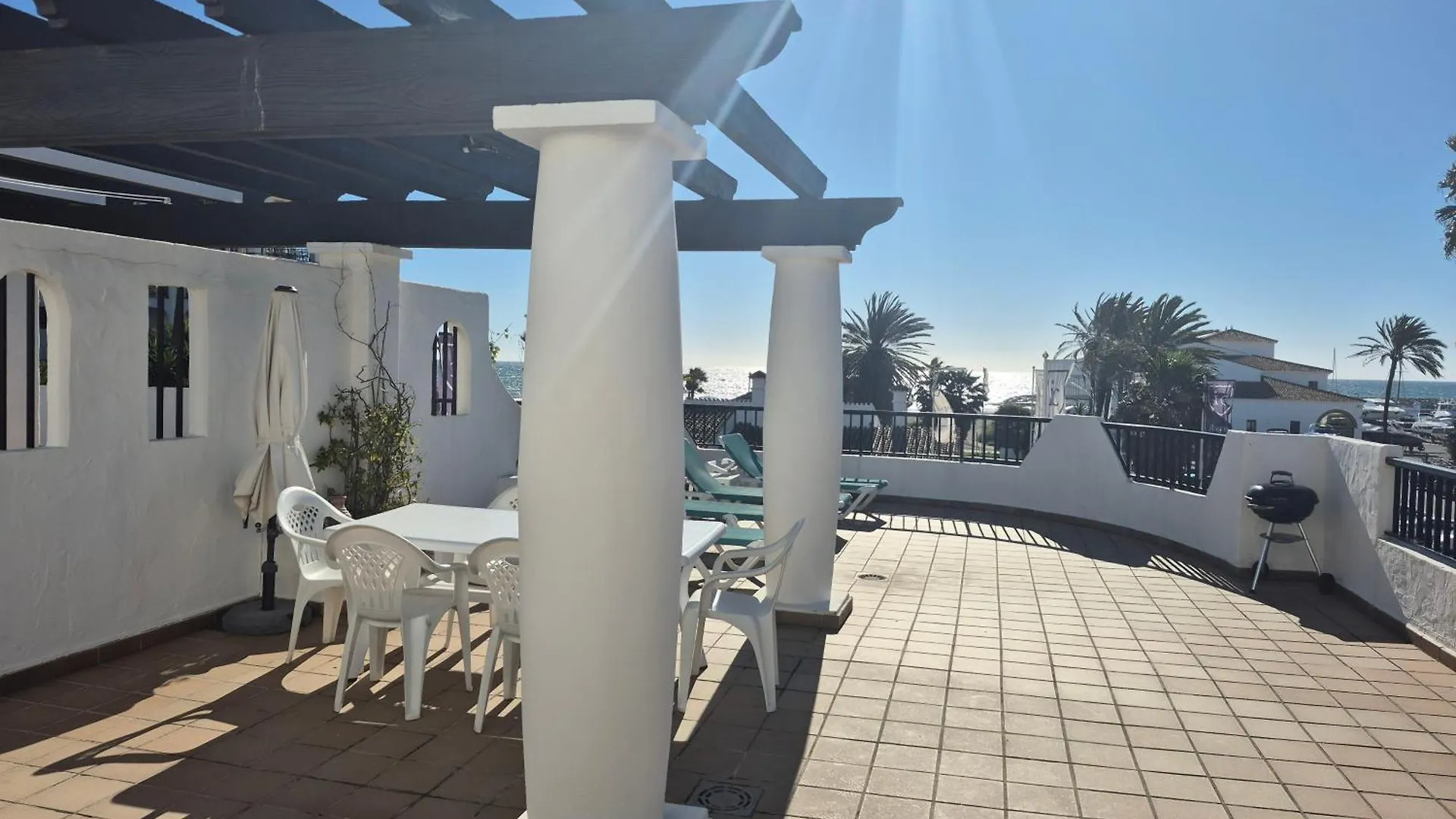 Gorgeous Apartment With Ideal Location Alongside The Beach And Marina And A Huge 68 Sqm Private Terrace Castillo de Sabinillas